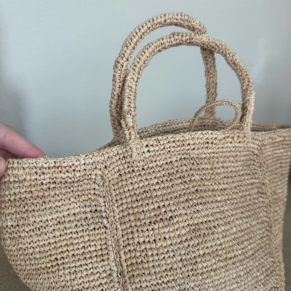 Woven Straw Tote Bag in Natural - Lightweight Summer Handbag - Picture 15 of 16